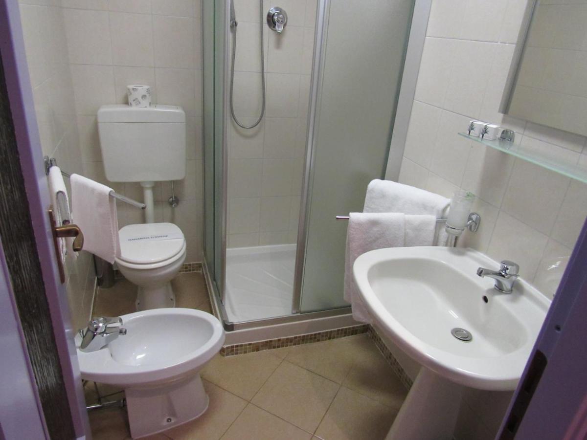 B&B The Sun Swimming & Pool تورينو المظهر الخارجي الصورة