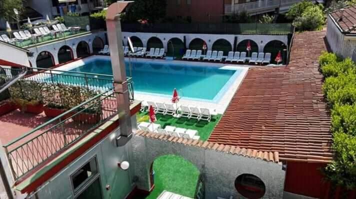 B&B The Sun Swimming & Pool تورينو المظهر الخارجي الصورة